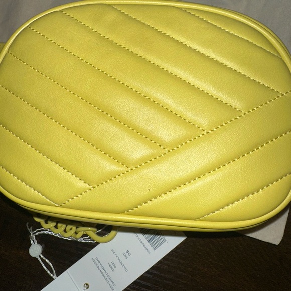 Tory Burch Kira Chevron Powder Coated Camera Bag- Size OS - Picture 7 of 16